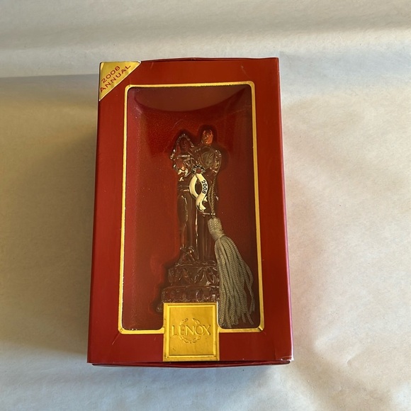 EUC Lenox bride and groom 2008 crystal Christmas ornament in original box - Picture 1 of 16